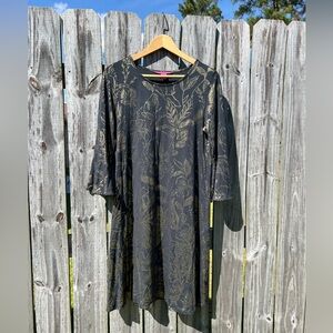 Lily Pulitzer: Black and Gold Floral Print Jersey Dress: Size Medium